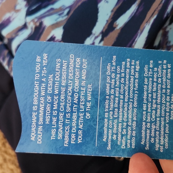 Dolfin Aquashape Tankini Top - Picture 9 of 12